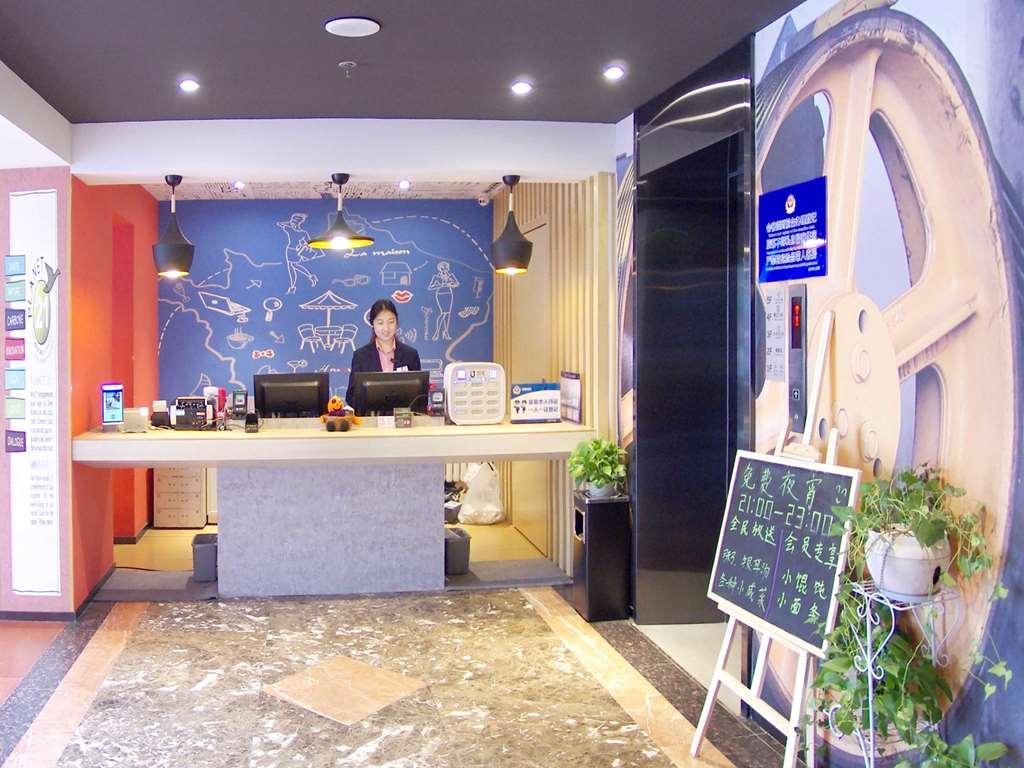 Ibis Beijing Tiantandongmen Metro Station Hotel Zewnętrze zdjęcie